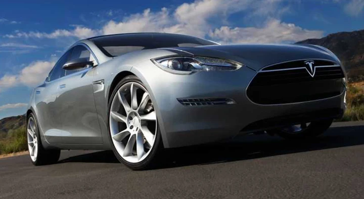Tesla: la nuova entry level si chiamerà Model III