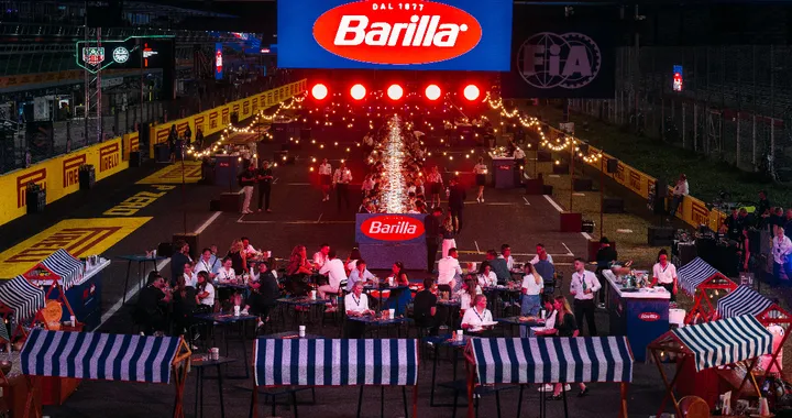 Barilla mette a tavola la Formula 1: cena da 100 metri sulla griglia di Monza