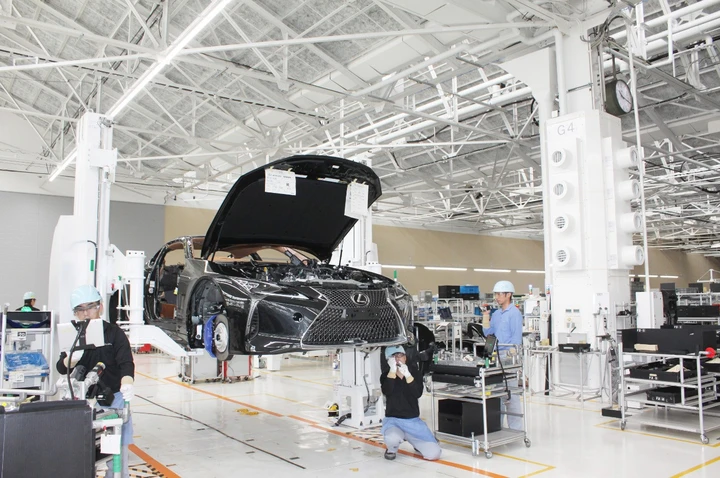 Lexus LC: le fasi della produzione