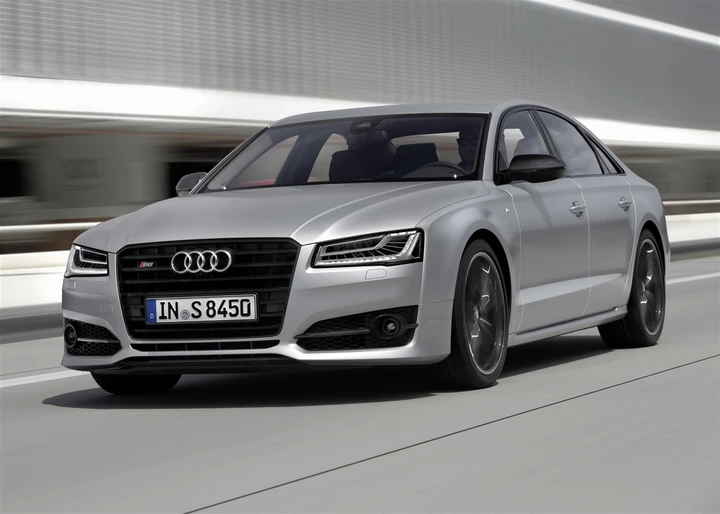 Nuova Audi S8 Plus