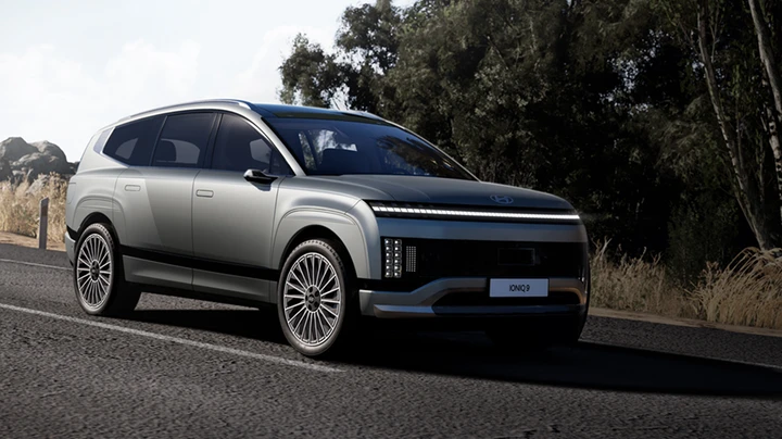 Hyundai IONIQ 9: il SUV che rivoluziona spazio e tecnologia