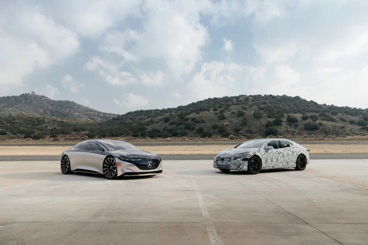 Mercedes-Benz EQS: il muletto pre-serie