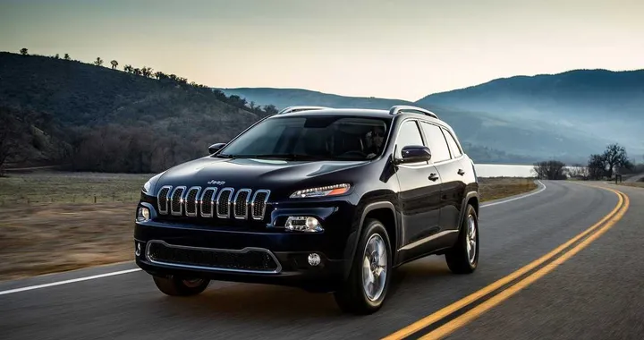 Nuova Jeep Cherokee 2013, le prime immagini ufficiali