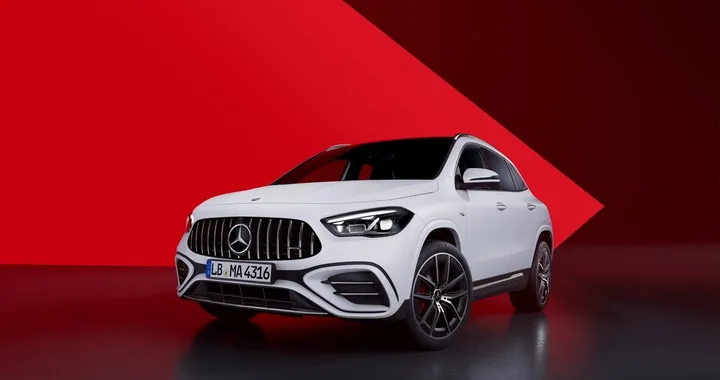 Mercedes GLA 2023 restyling: prezzo, interni, uscita