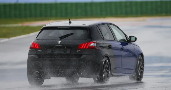 Peugeot 308 GTi: a Misano per un giorno da Leone!