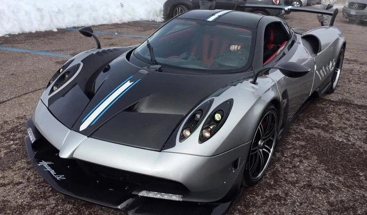 Pagani Huayra BC: l'hypercar immortalata senza camuffature