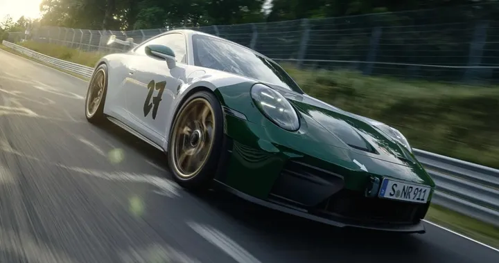 Porsche 911 GT3, serie speciale per i 100 anni del Nürburgring