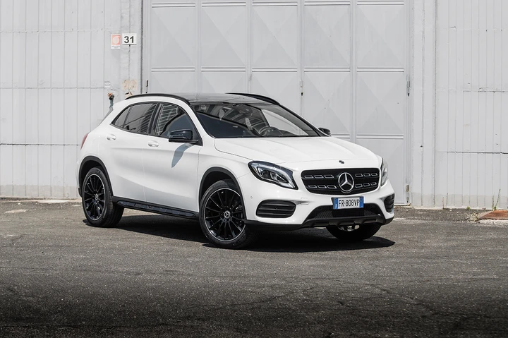 Mercedes GLA Night Edition: la prova su strada