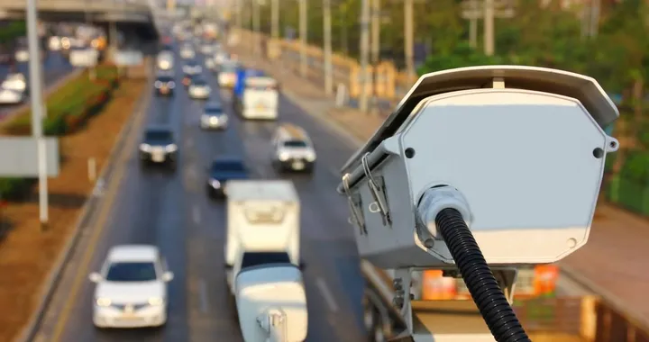 Arrivano gli autovelox invisibili: tecnologia al servizio della sicurezza
