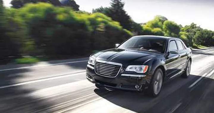 Chrysler 300C: in futuro una versione ibrida