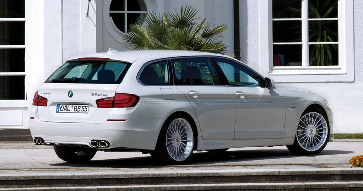 Alpina B5 Bi-Turbo Touring, una wagon da 303 km/h