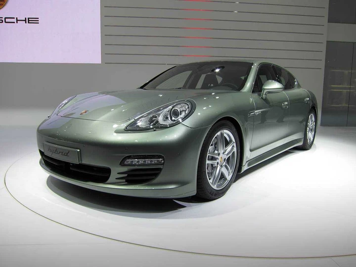 Porsche Panamera S Hybrid al Salone di Ginevra 2011
