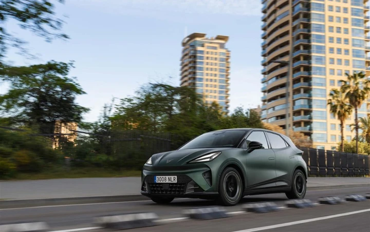 Nuova Cupra Raval, ecco le versioni debutto della citycar EV
