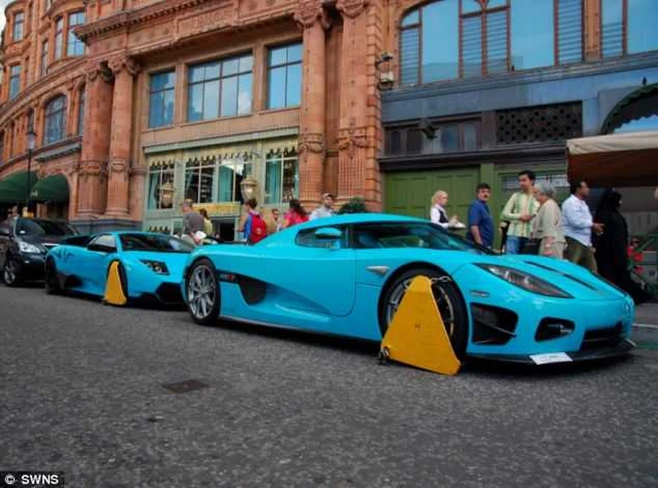 Londra: ganasce alle supercar di Harrod's