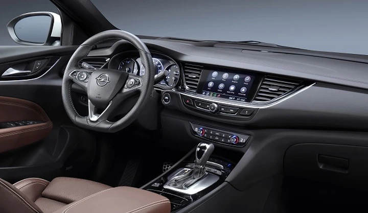 Opel: i nuovi moduli infotainment debuttano sulla gamma Insignia