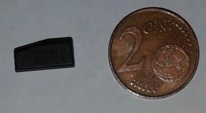 Usavano un chip per violare i sistemi di allarme, arrestati