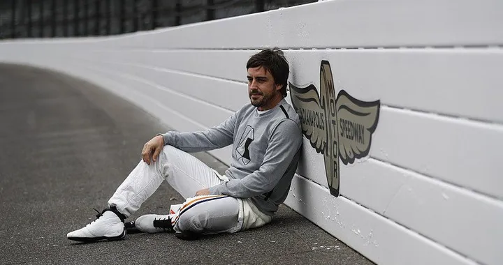 Alonso a caccia della Tripla Corona: correrà nella Indy 500 con la McLaren Arrow-SP