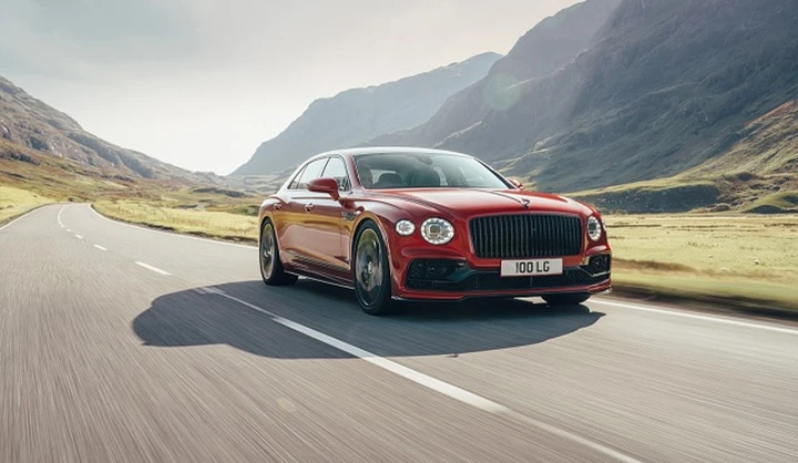 Bentley Flying Spur 4.0 V8: caratteristiche e performance