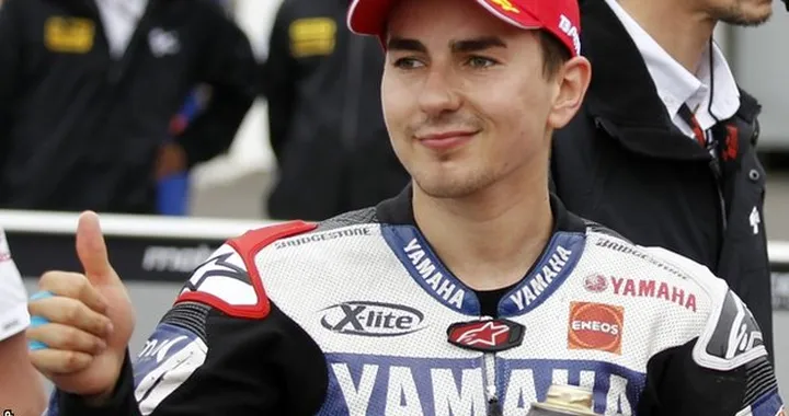 12 ore Abu Dhabi, Jorge Lorenzo in gara con la Ferrari