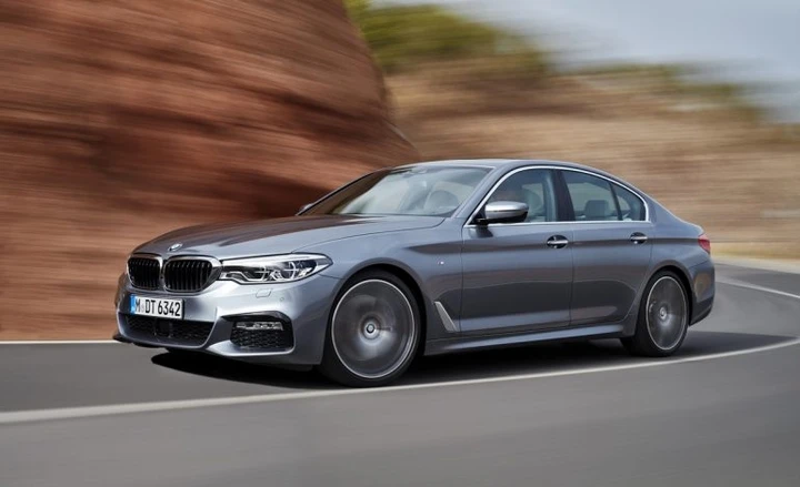Nuova BMW Serie 5 2023: si rinnova con nuove tecnologie