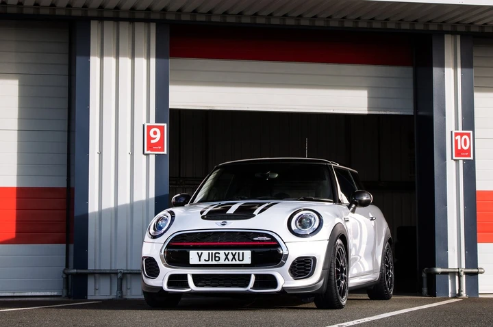 Mini John Cooper Works Challenge immagini ufficiali