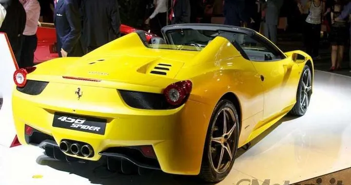 Ferrari 458 Spider, il debutto a Maranello