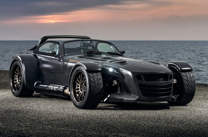 Donkervoort D8 GTO Bare Naked Carbon Edition