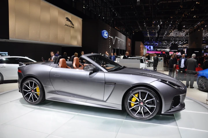 Jaguar F-Type SVR: l'anteprima al Salone di Ginevra