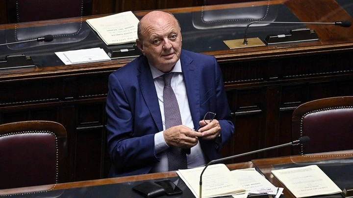 Auto elettriche in Italia, Gilberto Pichetto: ‘La scarsa diffusione è dovuta agli stipendi bassi’