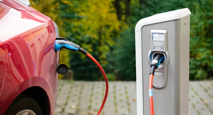 L’Europa accelera sulla mobilità sostenibile: in arrivo il social leasing elettrico