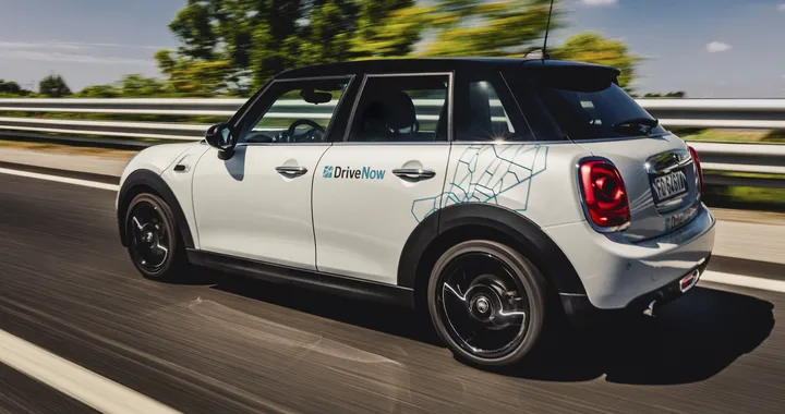 BMW: con DriveNow spariscono le code al casello