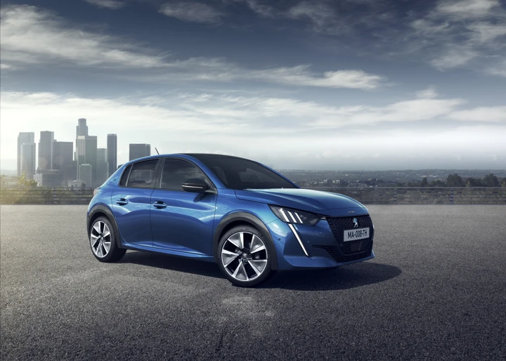 Nuova Peugeot 208 elettrica: a noleggio da 349 euro al mese