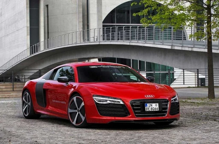 Audi R8 e-tron: nel 2014 una nuova versione