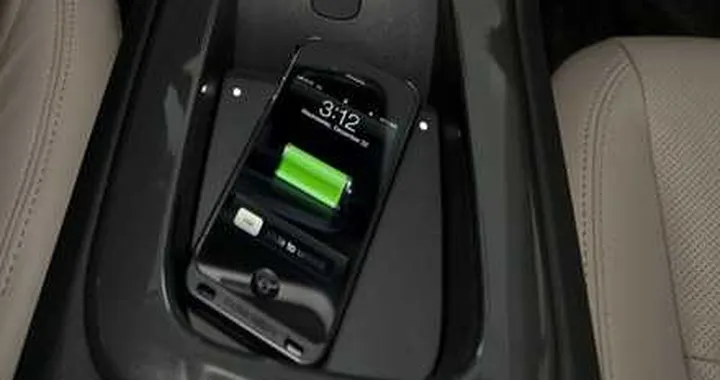 Chevrolet Volt: ricarica wireless per lo smartphone