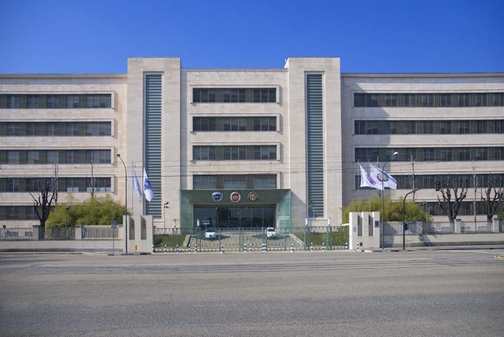 Riapre lo stabilimento Mirafiori di Torino