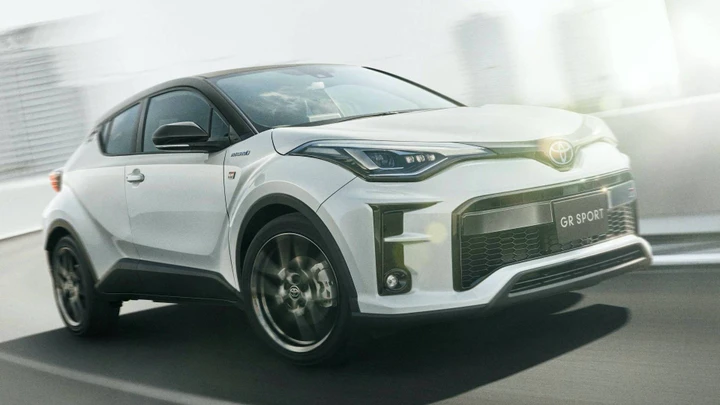 Toyota C-HR GR Sport, la versione sportiva debutta in Giappone