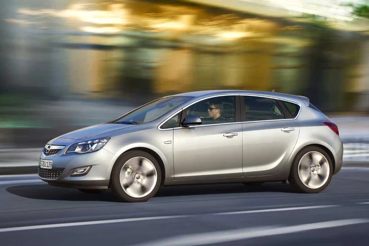 Nuova Opel Astra