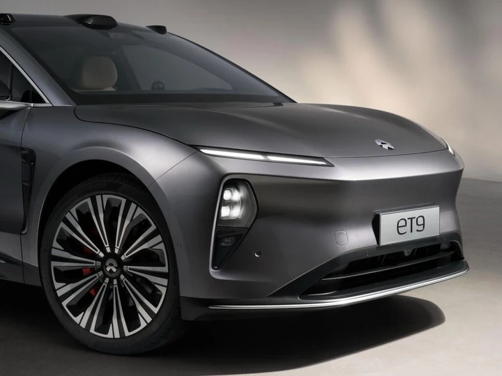 NIO ET9