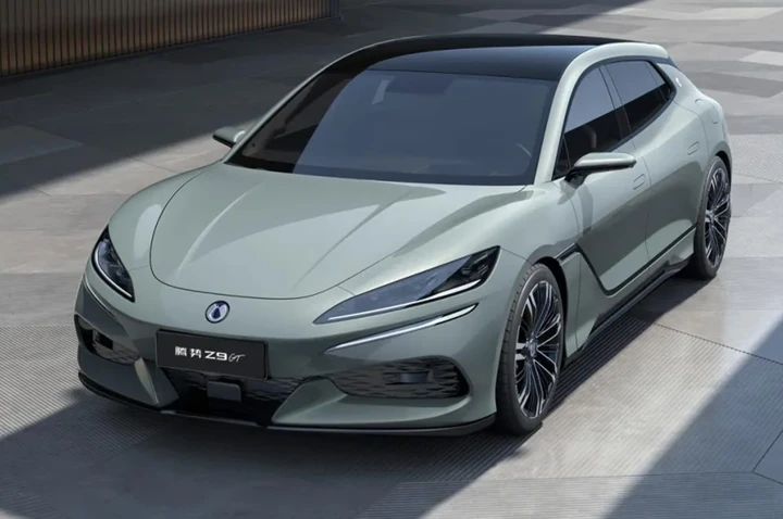Denza Z9 GT, il lusso cinese che sfida Porsche e BMW