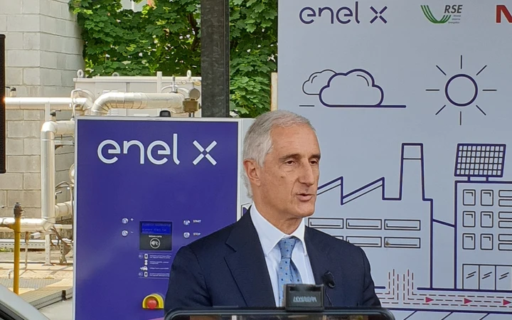 Nissan, Enel X e RSE inaugurano la sperimentazione V2G: le foto ufficiali