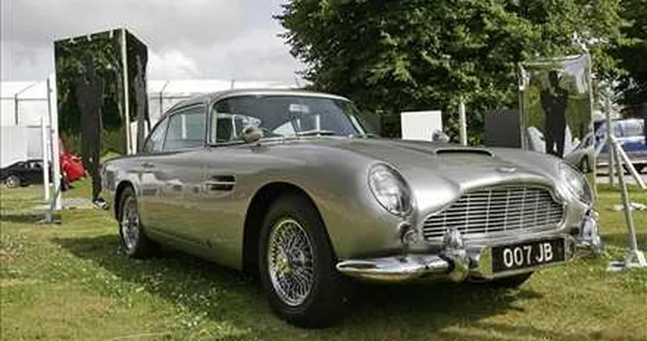 Aston Martin: all'asta la DB5 di Goldfinger