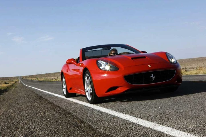 Ferrari: in aumento vendite, fatturato e utili