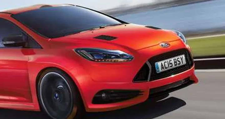 Nuova Ford Focus RS, il debutto nel 2015