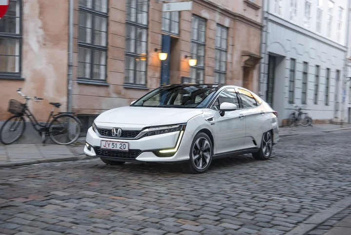 Honda Clarity Fuel Cell: primo contatto