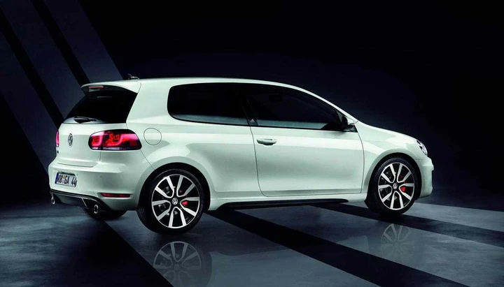 Volkswagen Golf GTI Adidas