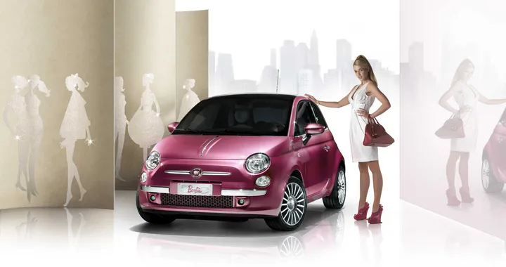 Ecco la sfavillante 500 Barbie