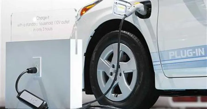 Auto elettriche, in Italia sono appena al 4%
