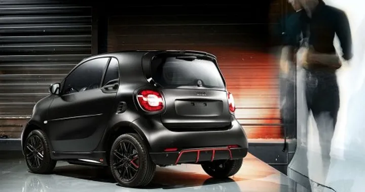 Smart Fortwo ed EQ Pureblack: da 24.195 euro