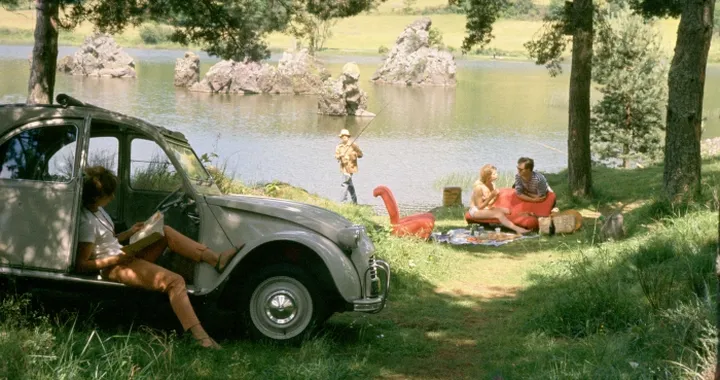 Citroen 2CV: tutti i segreti del rivoluzionario modello