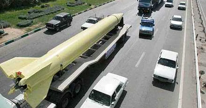 Iran: vietato andare in auto con... una donna